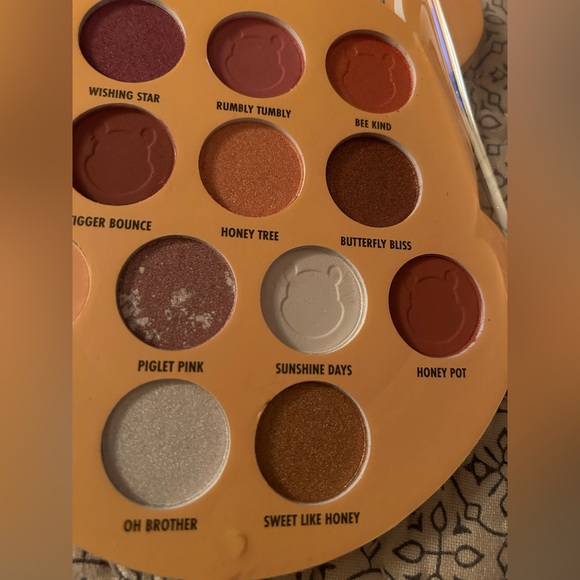 💄Disney Winnie the Pooh Eyeshadow Palette - Picture 6 of 7